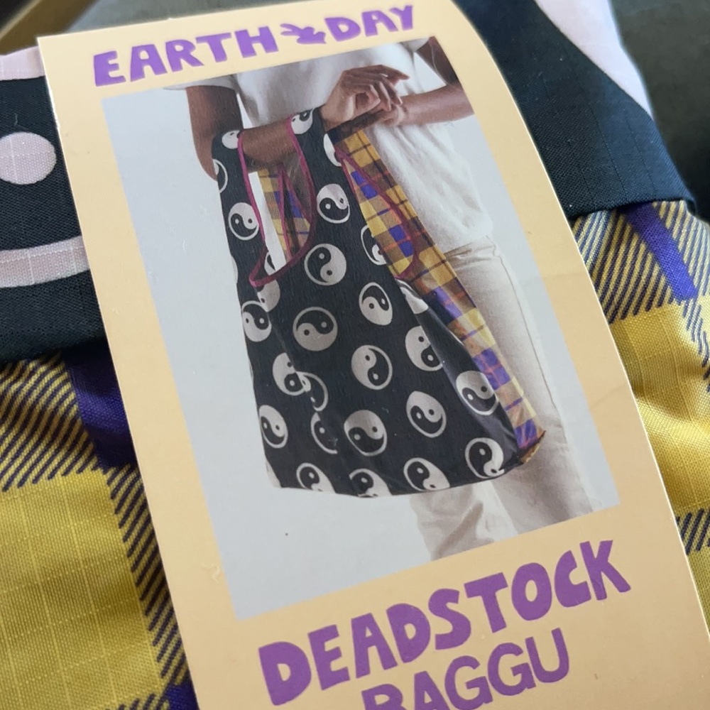 RARE BAGGU Deadstock 90s Yin Yang Plaid reusable nylon tote bag Earth Day LAST 1 - Picture 4 of 6